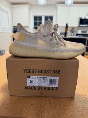 Size 6.5 - adidas Yeezy Boost 350 V2 Low Light
